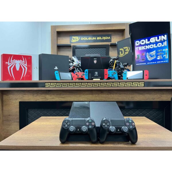 PlayStation 4 Parlak 500 GB Çift Kol  playstation 4 - PlayStation4 - Ps4 - ps4 (İKİNCİ EL)