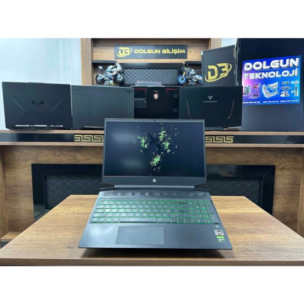 HP Pavilion Gaming 15-EC0006NT AMD Ryzen 5 3550H 32GB 256+480GB SSD GTX1650 15.6" FHD 8BP77EA (İKİNCİ EL)