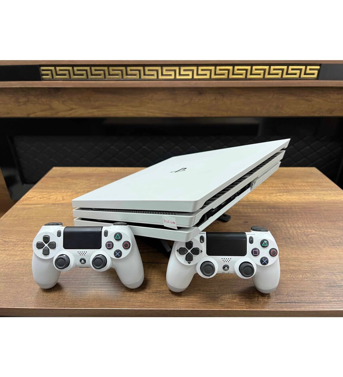 PlayStation 4 Pro Beyaz 1 TB Çift Kol  Playstation4 - ps4 - PS4 - Ps4 (İKİNCİ EL) - Görsel 2