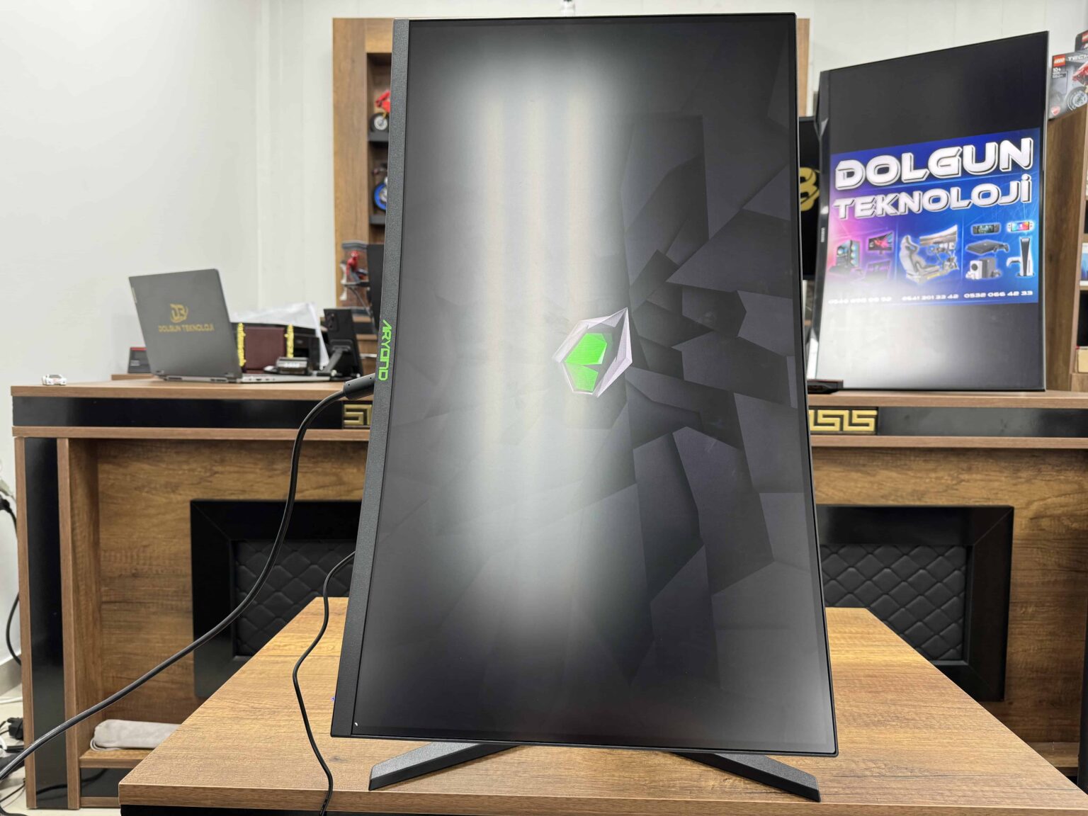Monster Aryond A27 V1.2 27" 240Hz Full HD Curved Hoparlörlü Oyuncu Monitörü (KUTUSU AÇILMIŞ SIFIR) - Görsel 3