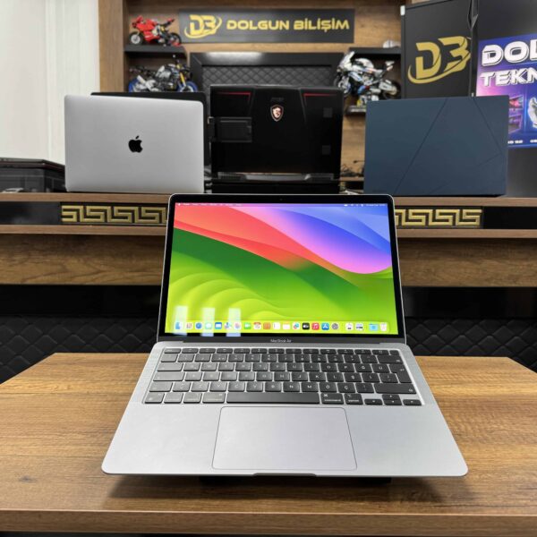 Apple MacBook Air M1 16GB 256GB SSD macOS 13.3" QHD+ Uzay Grisi (İKİNCİ EL)