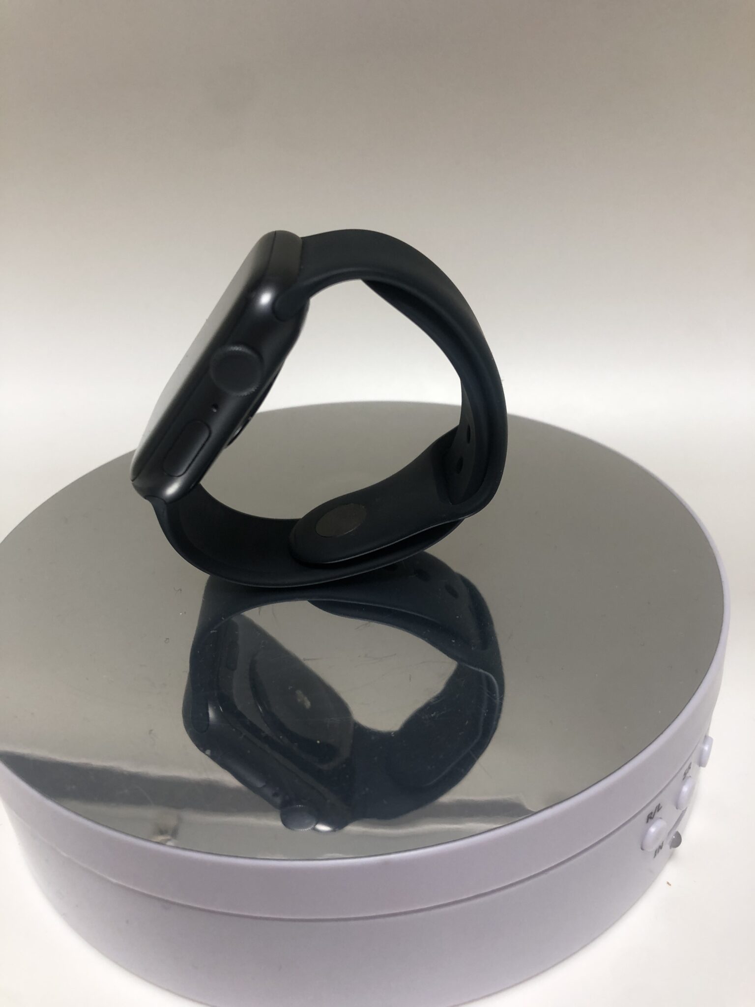 Apple Watch SE 44mm GPS Uzay Grisi (İKİNCİ EL) - Görsel 2