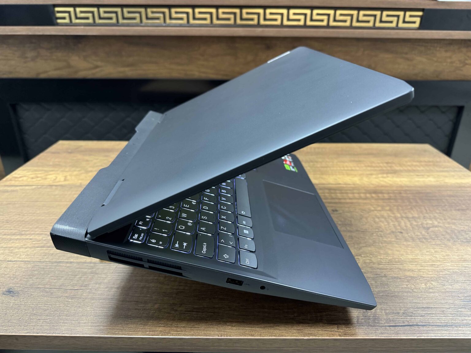 Lenovo Ideapad Gaming 3 15ARH7 AMD Ryzen 5 6600H 8GB 512GB SSD RTX3050 15.6" FHD 120Hz 82SB00UETR (İKİNCİ EL) - Görsel 6
