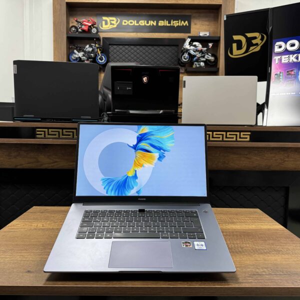 Huawei MateBook D15 Boh-WAQ0R AMD Ryzen 5 3500U 8GB 256GB SSD 15.6" FHD (İKİNCİ EL)