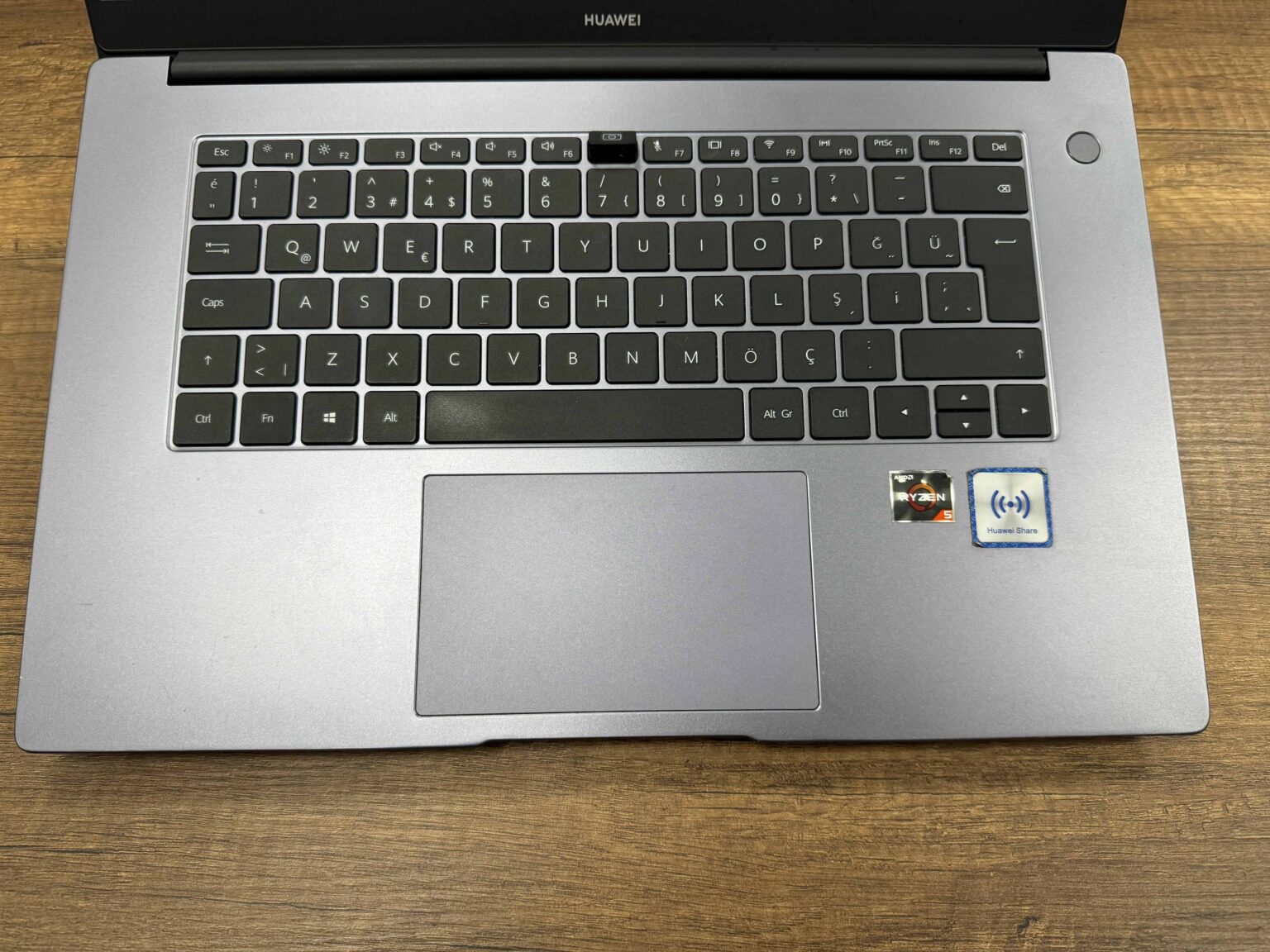 Huawei MateBook D15 Boh-WAQ0R AMD Ryzen 5 3500U 8GB 256GB SSD 15.6" FHD (İKİNCİ EL) - Görsel 3