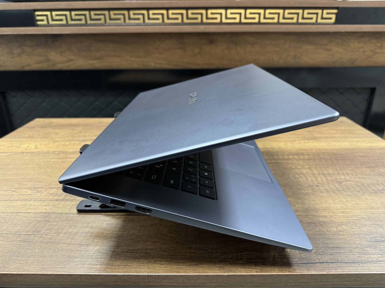 Huawei MateBook D15 Boh-WAQ0R AMD Ryzen 5 3500U 8GB 256GB SSD 15.6" FHD (İKİNCİ EL) - Görsel 6