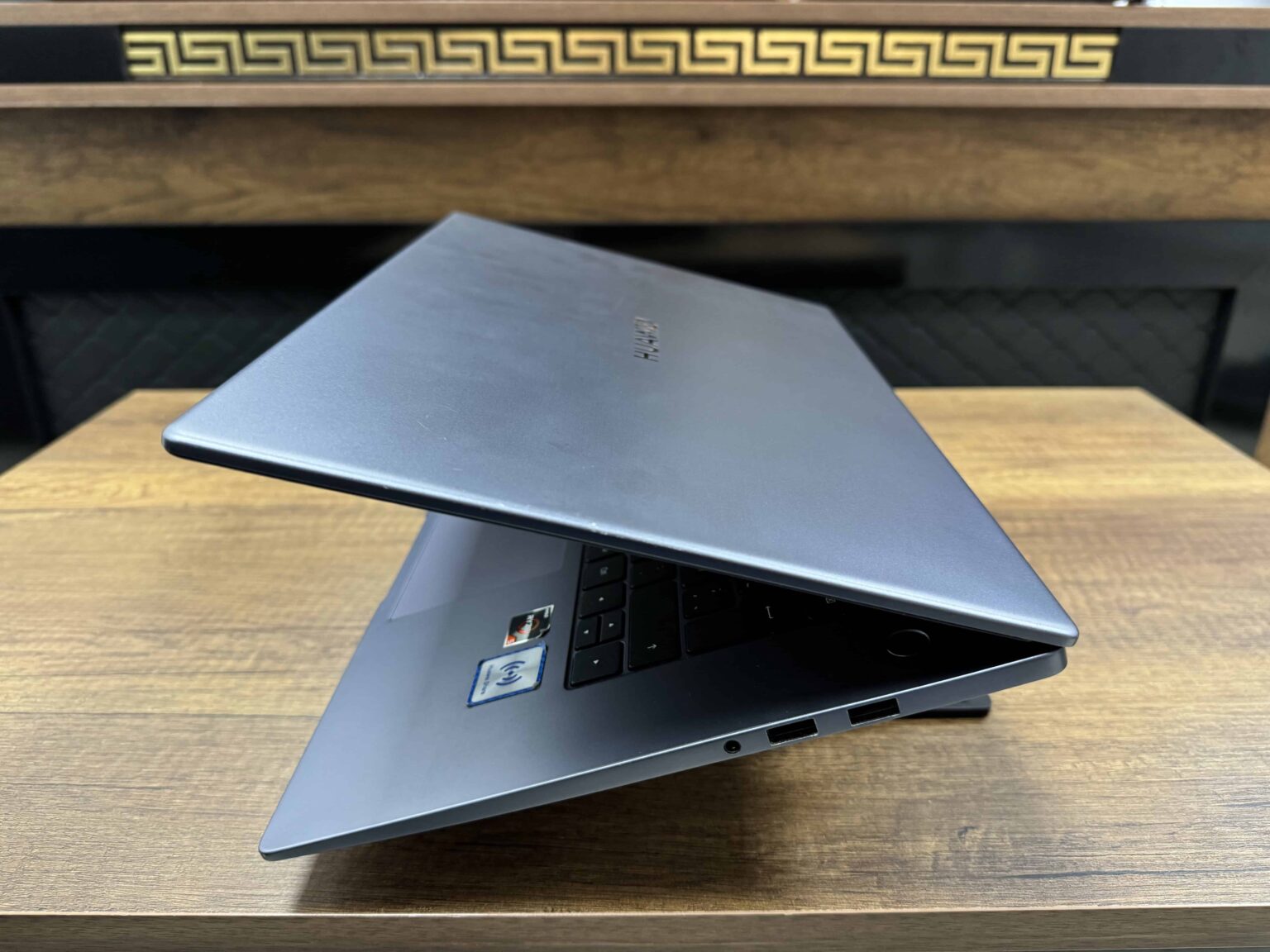 Huawei MateBook D15 Boh-WAQ0R AMD Ryzen 5 3500U 8GB 256GB SSD 15.6" FHD (İKİNCİ EL) - Görsel 7