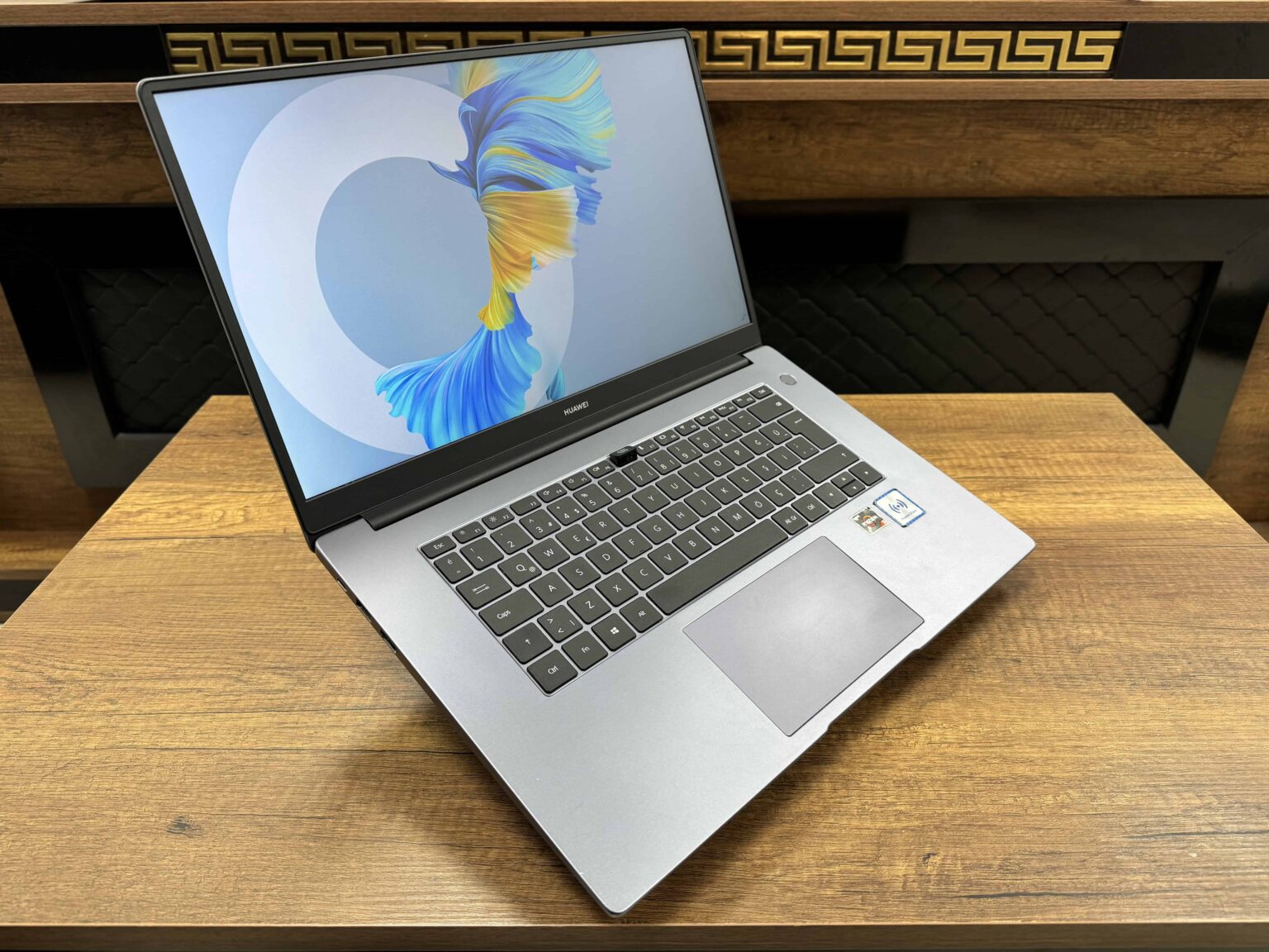 Huawei MateBook D15 Boh-WAQ0R AMD Ryzen 5 3500U 8GB 256GB SSD 15.6" FHD (İKİNCİ EL) - Görsel 8