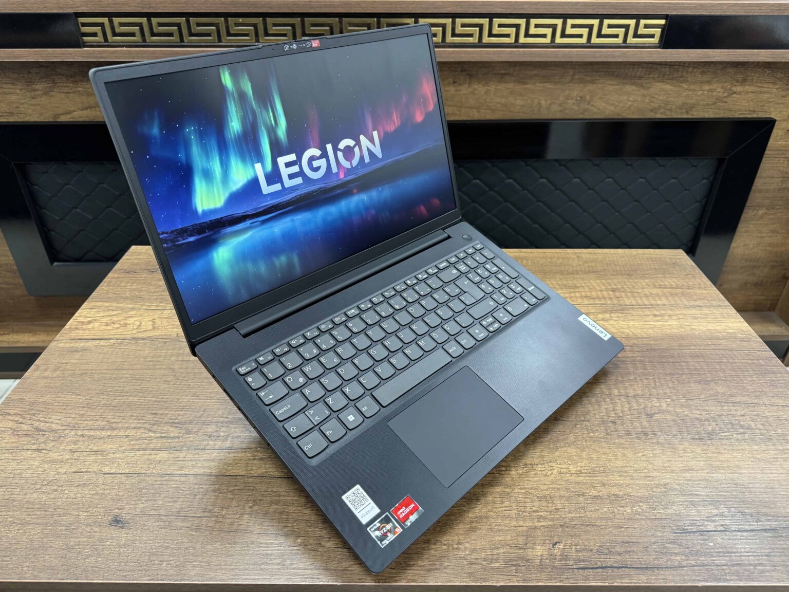 Lenovo V15 G4 AMN AMD Ryzen 5 7520U 8GB 512GB SSD 15.6" FHD 82YU00QKTX (İKİNCİ EL) - Görsel 3