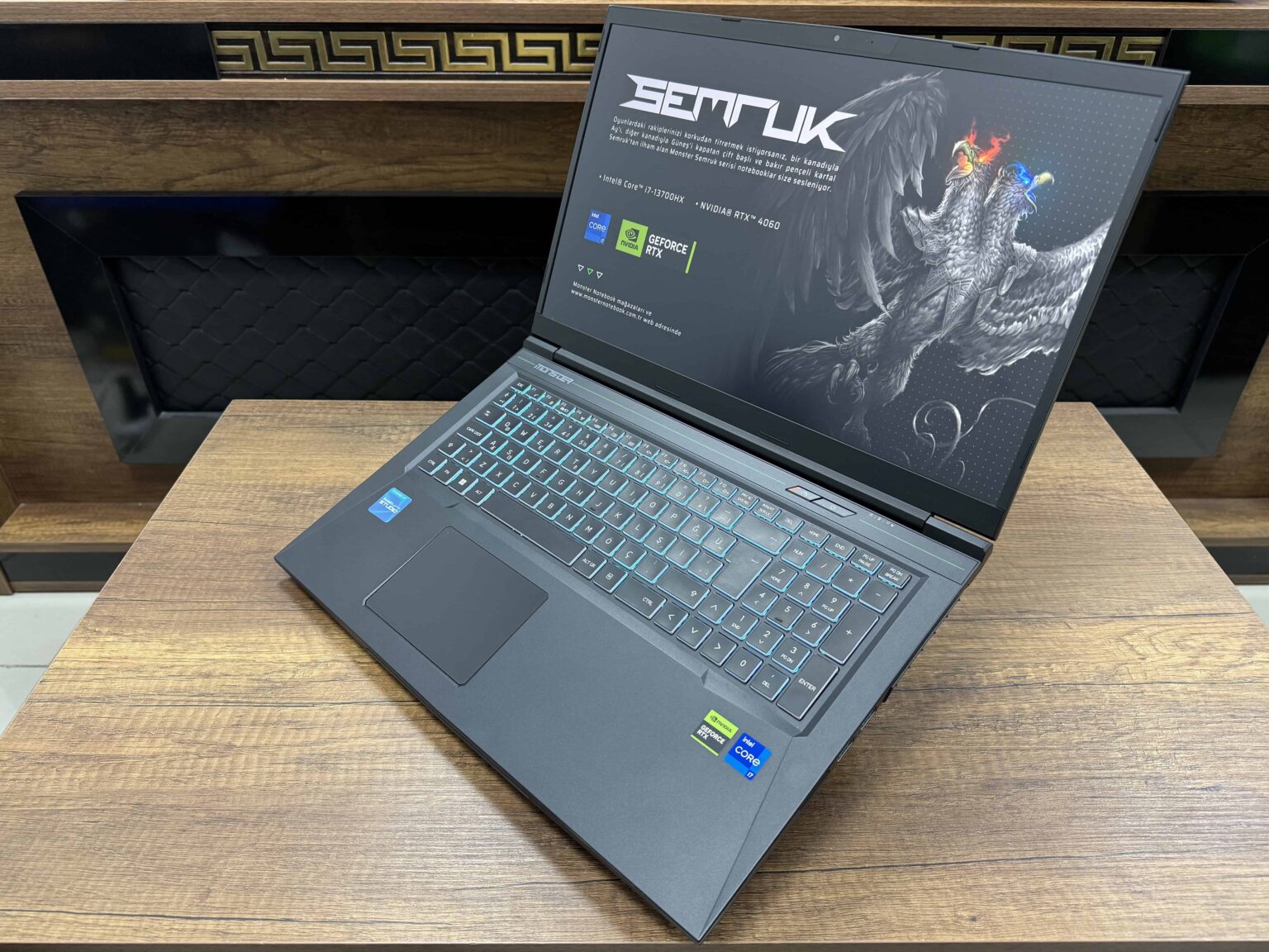 Monster Tulpar T7 V20.6.2 Intel Core i7 13700H 32GB RAM 1TB SSD RTX4060 17.3" FHD 144Hz (İKİNCİ EL) - Görsel 4