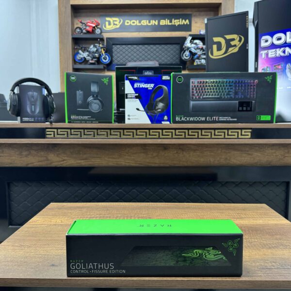 Razer Goliathus Control Fissure Extended Mouse Pad (İKİNCİ EL)