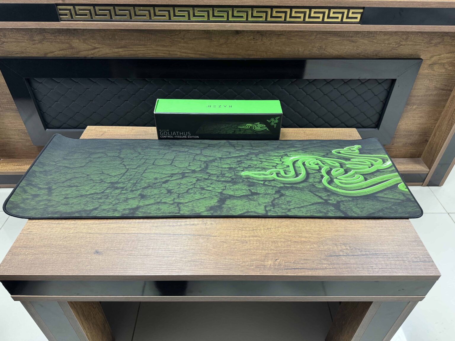 Razer Goliathus Control Fissure Extended Mouse Pad (İKİNCİ EL) - Görsel 2