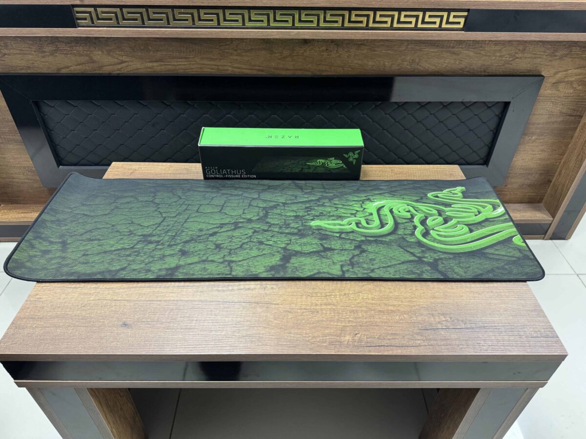 Razer Goliathus Control Fissure Extended Mouse Pad (İKİNCİ EL) - Görsel 2