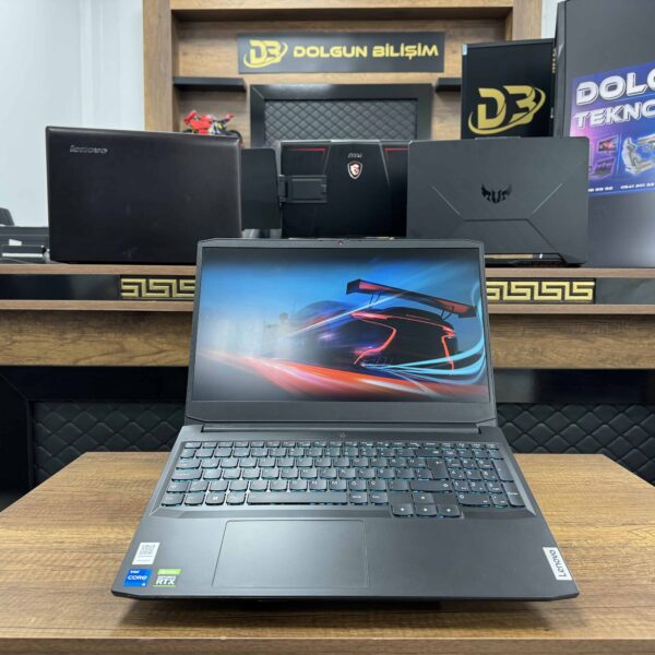 Lenovo Idepad Gaming 3 15IHU6 Intel Core i5 11320H 16GB 256GB SSD RTX3050Ti 15.6" FHD 82K101FQTX (İKİNCİ EL)