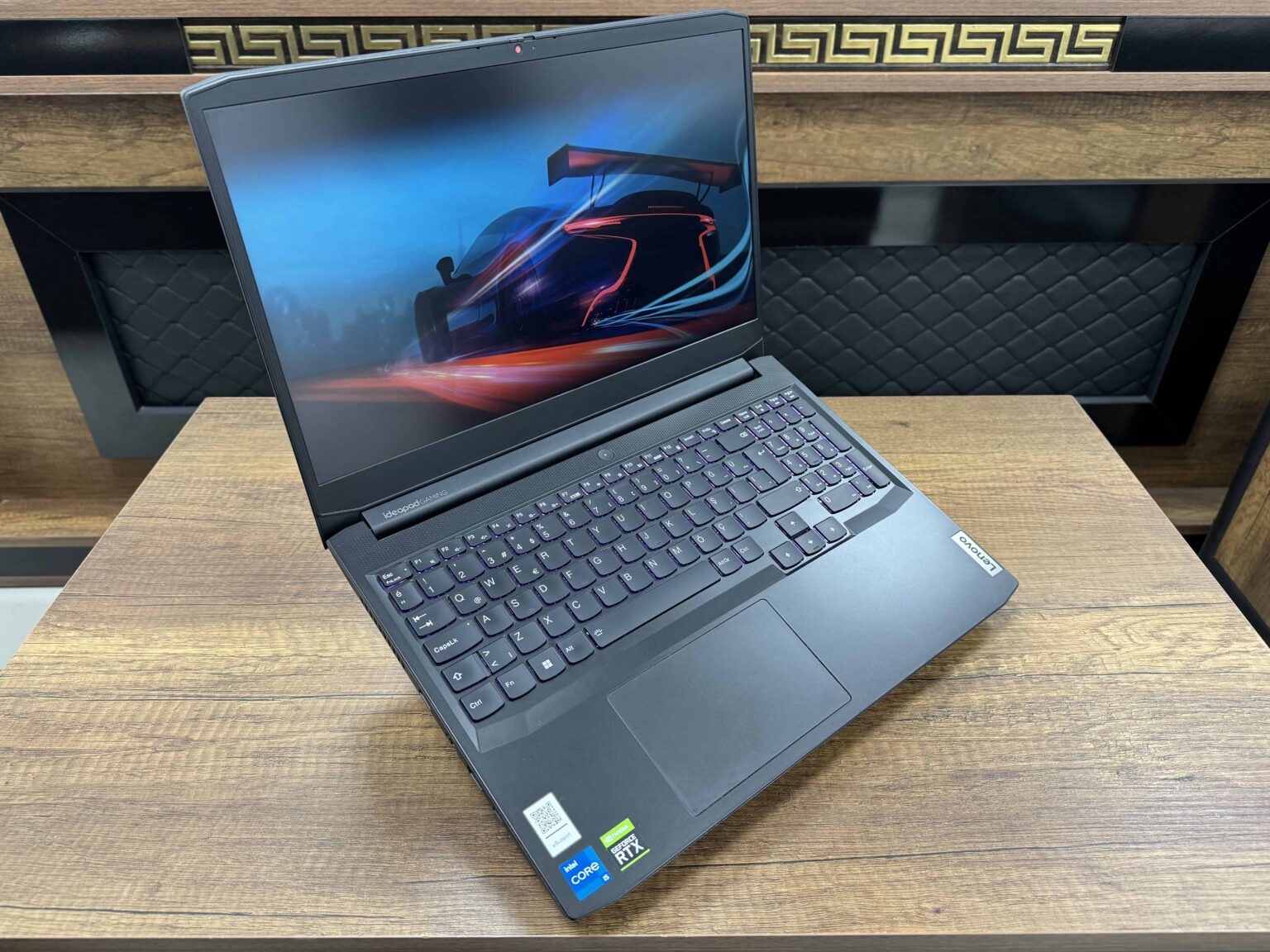 Lenovo Idepad Gaming 3 15IHU6 Intel Core i5 11320H 16GB 256GB SSD RTX3050Ti 15.6" FHD 82K101FQTX (İKİNCİ EL) - Görsel 8