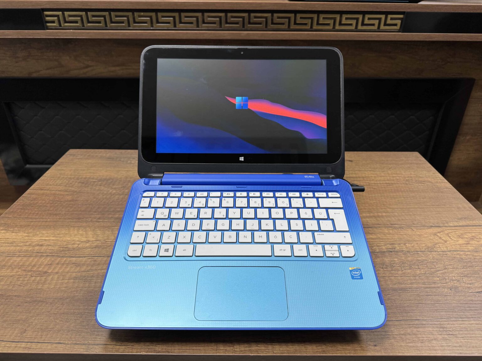 HP Stream X360 11-P010NT Intel Celeron N2840 2GB 32GB eMMC 10.1" HD L1S46EA DOKUNMATİK EKRAN (İKİNCİ EL) - Görsel 2
