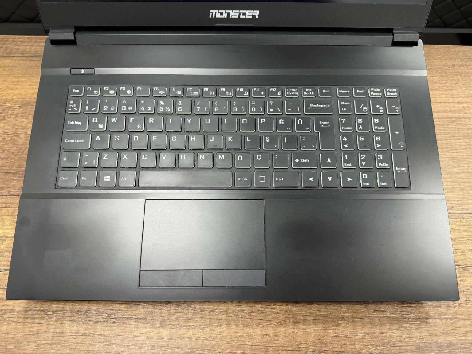Monster Abra A7 V12.1 Intel Core i5 10300H 8GB 256GB SSD GTX1650 17.3" FHD 120Hz (İKİNCİ EL) - Görsel 3