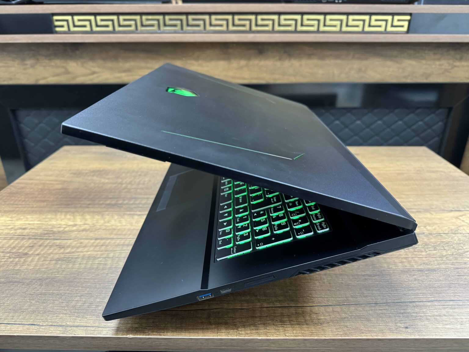 Monster Abra A7 V12.1 Intel Core i5 10300H 8GB 256GB SSD GTX1650 17.3" FHD 120Hz (İKİNCİ EL) - Görsel 7