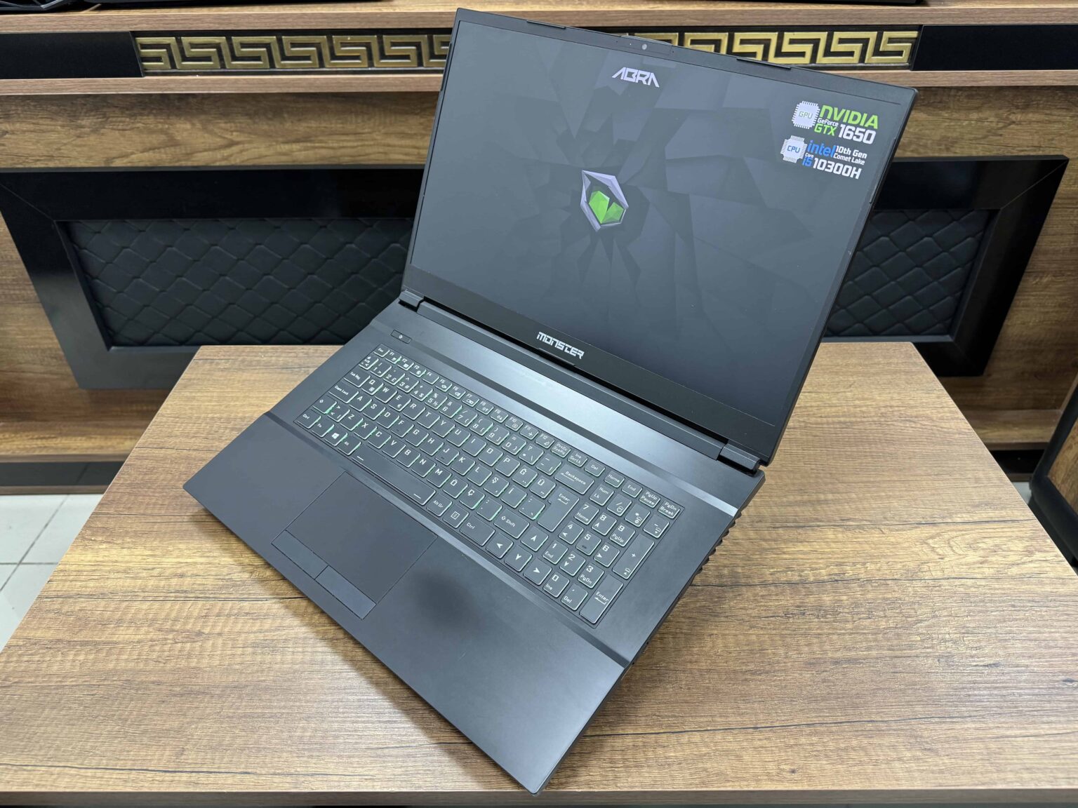 Monster Abra A7 V12.1 Intel Core i5 10300H 8GB 256GB SSD GTX1650 17.3" FHD 120Hz (İKİNCİ EL) - Görsel 9