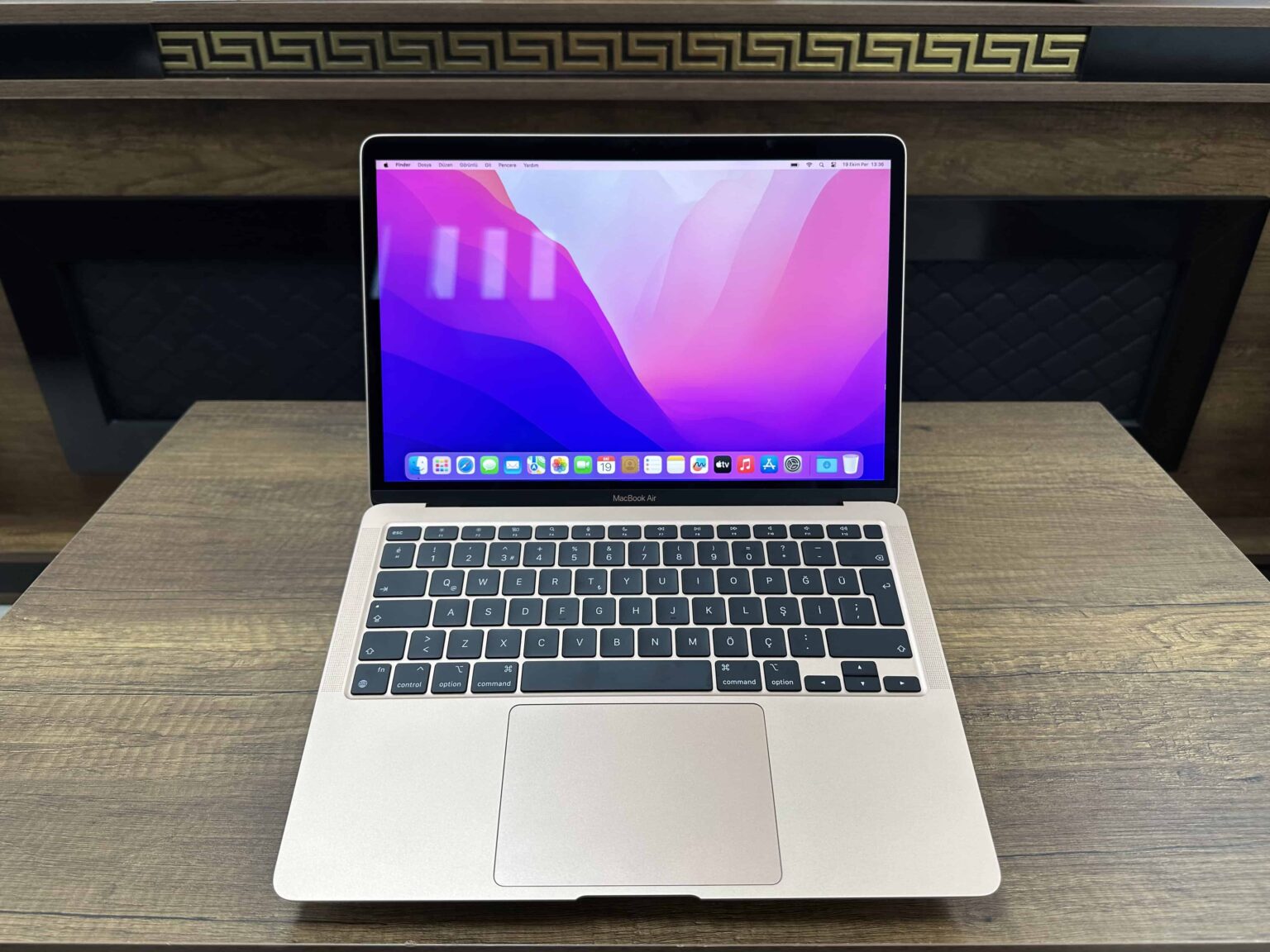 Apple MacBook Air M1 8GB 256GB SSD macOS 13.3" QHD+ Altın MGN63TU/A (İKİNCİ EL) - Görsel 2