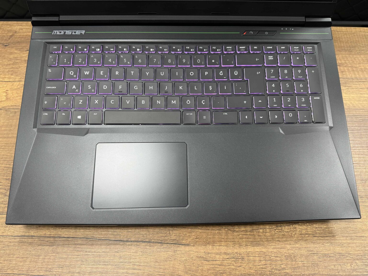 Monster Tulpar T7 V20.4 Intel Core i7 11800H 16GB 500GB SSD RTX3060 17.3" FHD 144Hz (İKİNCİ EL) - Görsel 3