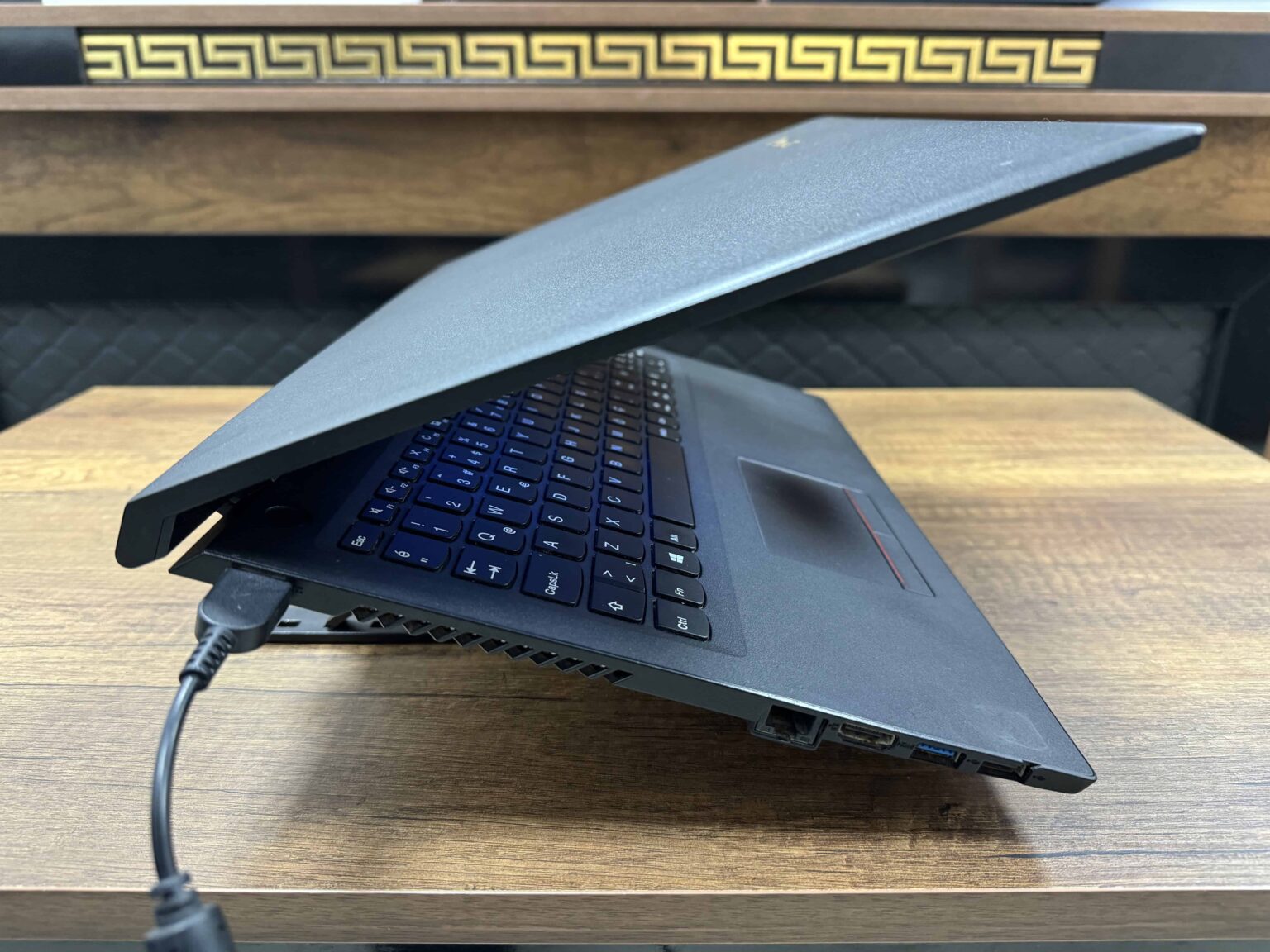 Lenovo V110-15IAP Intel Celeron N3350 4GB 240GB SSD 15.6" HD 80TG011JTX (İKİNCİ EL) - Görsel 5
