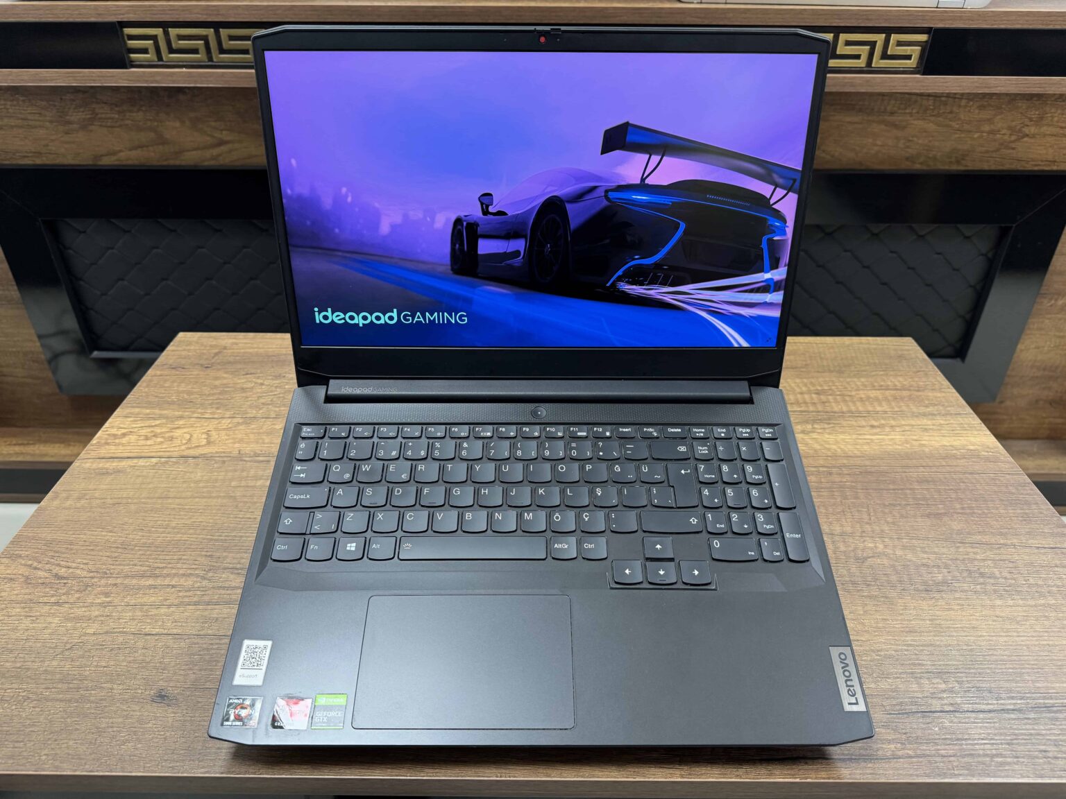 Lenovo Ideapad Gaming 3 15ACH6 AMD Ryzen 5 5600H 8GB 512GB SSD GTX1650 15.6" FHD W11 82K201HFTX (İKİNCİ EL) - Görsel 2