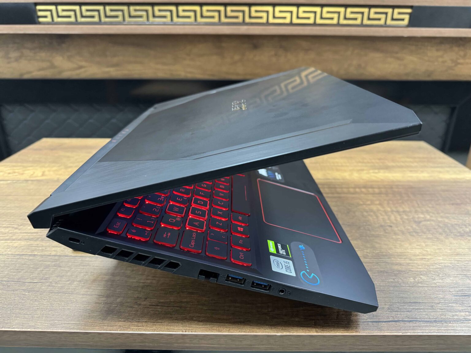 Acer Nitro 5 AN515-55-508R Intel Core i5 10300H 16GB 256GB SSD GTX1650Ti 15.6" FHD W10 144Hz NH.Q7JEY.007 (İKİNCİ EL) - Görsel 6