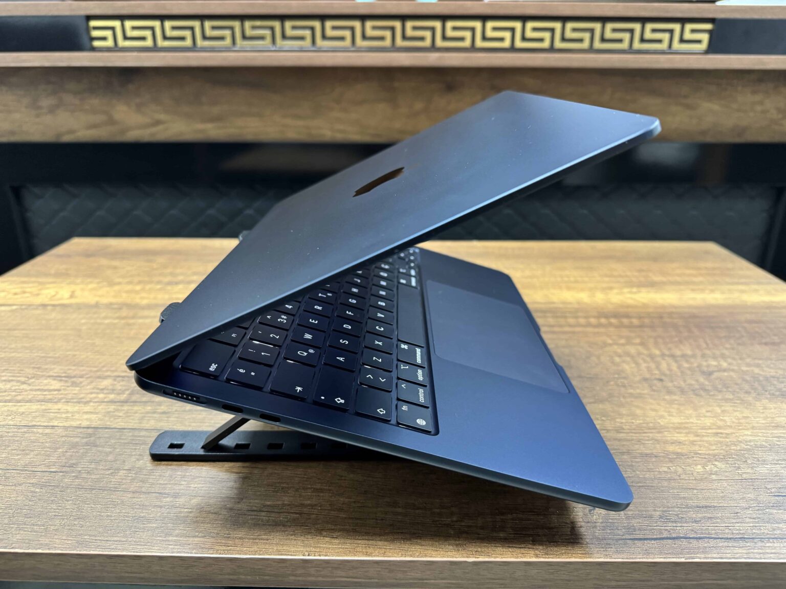 Apple MacBook Air M2 Çip 8GB 256GB SSD macOS 13.6" Gece Yarısı MLY33TU/A (İKİNCİ EL) - Görsel 6