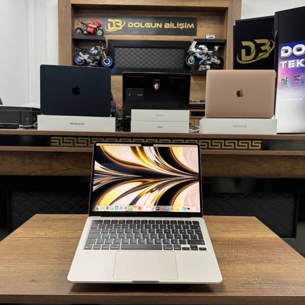 Apple MacBook Air M2 Çip 8GB 256GB SSD macOS 13.6" Yıldız Işığı MLY13TU/A (İKİNCİ EL)