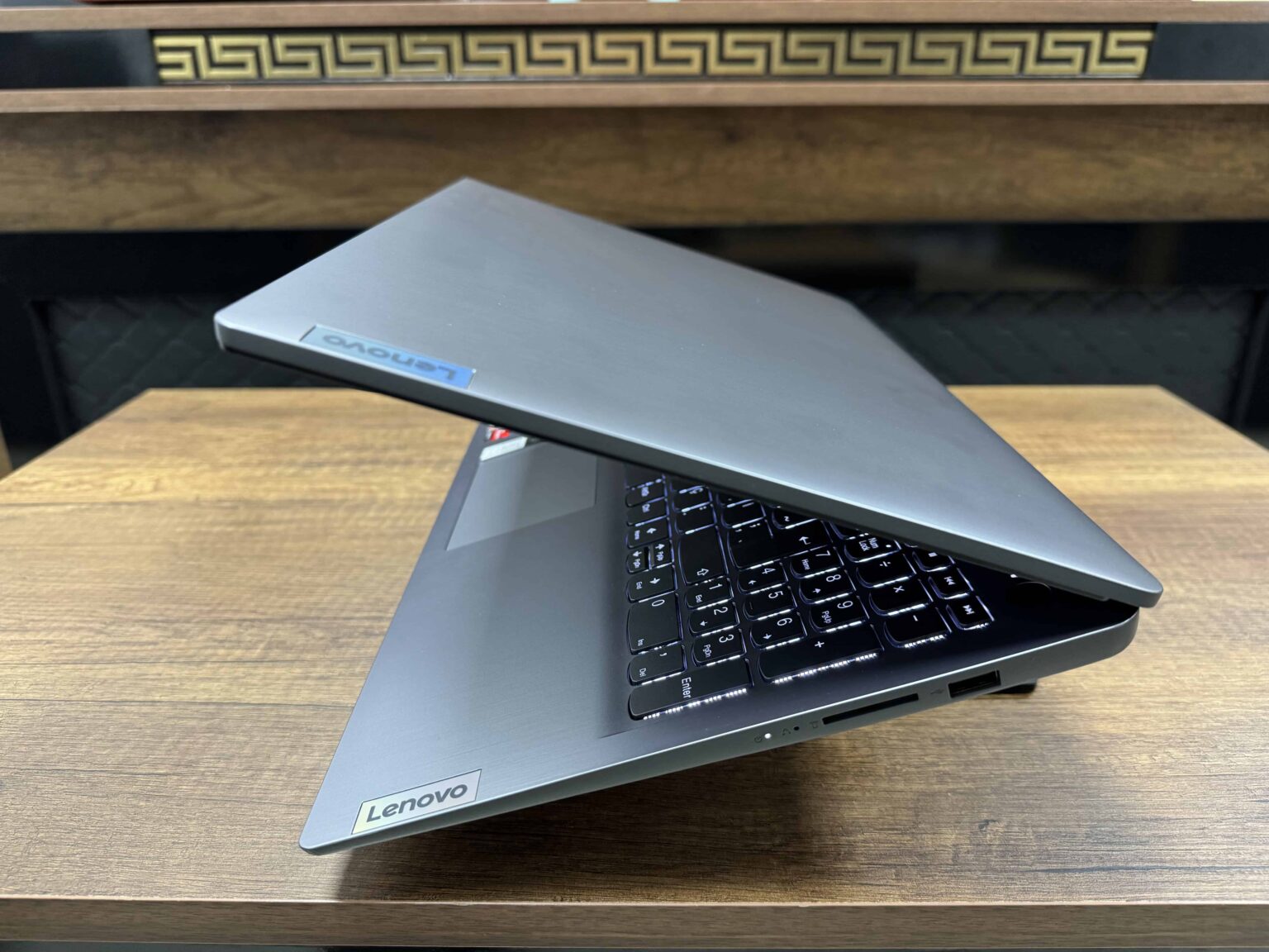 Lenovo Ideapad 3 15ALC6 AMD Ryzen 7 5700U 8GB 512GB SSD W11 15.6" FHD 82KU01YHTX (İKİNCİ EL) - Görsel 7