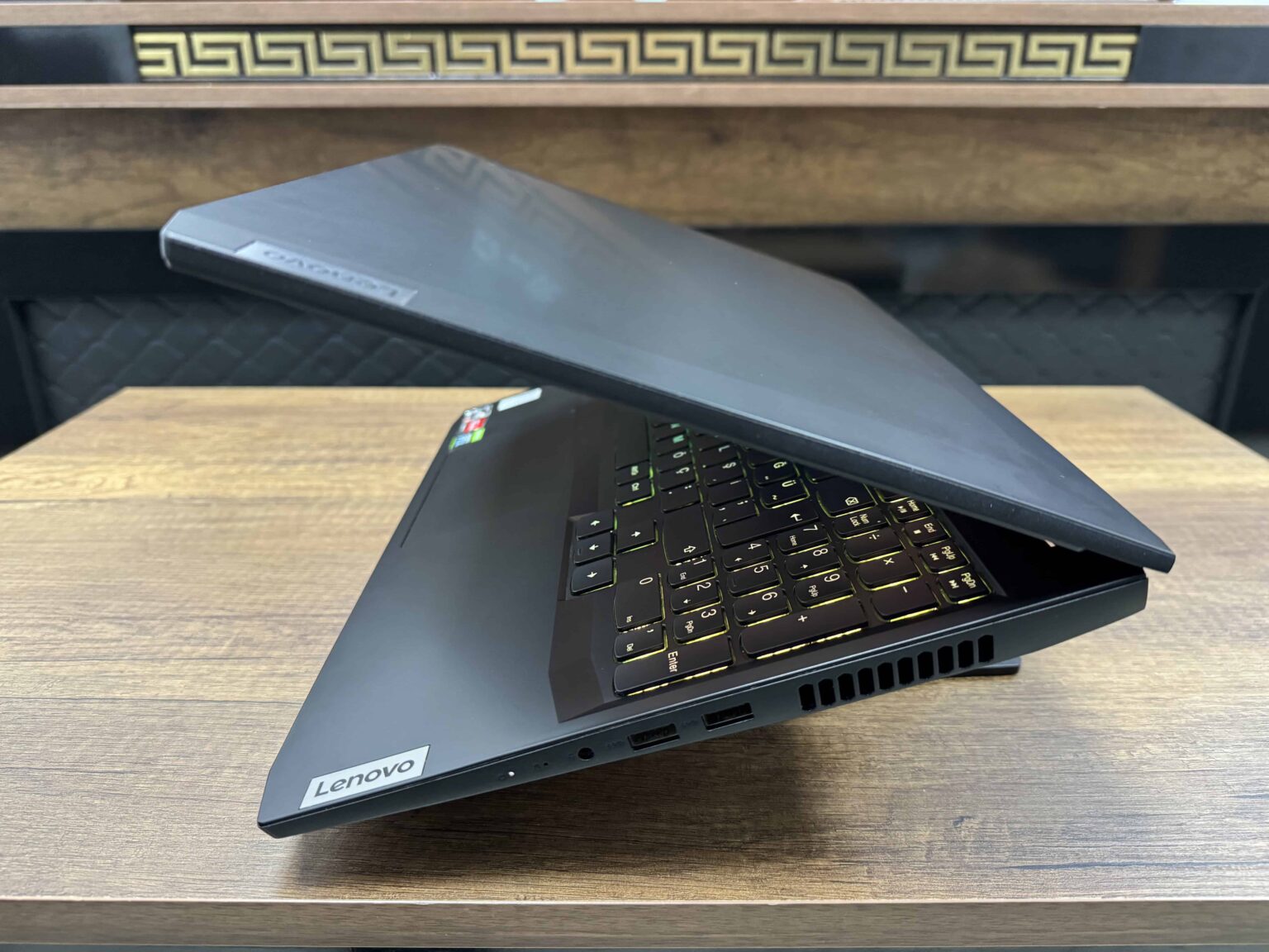 Lenovo Ideapad Gaming 3 15ACH6 AMD Ryzen 5 5600H 16GB 512GB SSD RTX3050 W10 15.6" FHD 165Hz 82K200WJTX (İKİNCİ EL) - Görsel 7