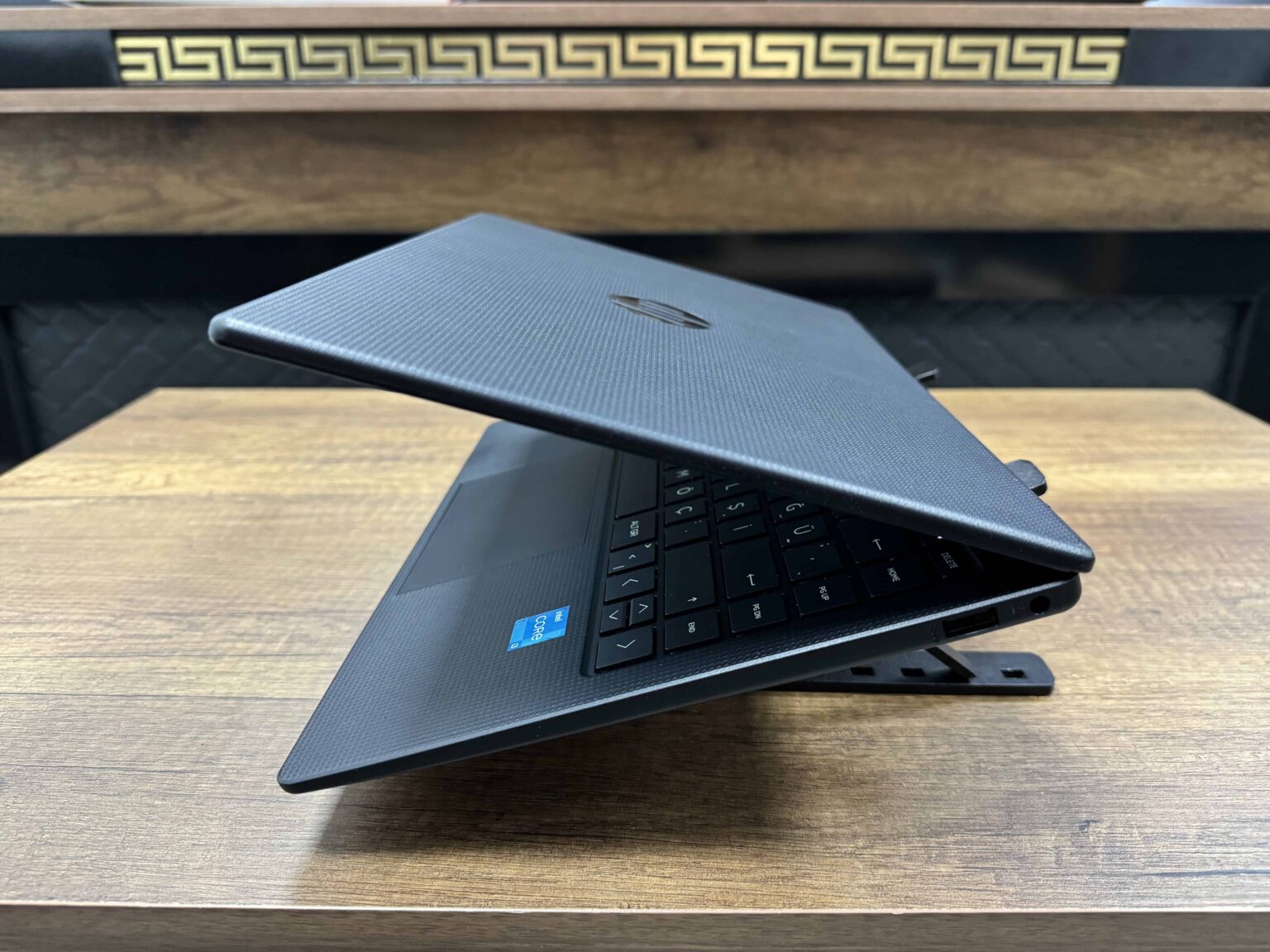 HP 14-EP0012NT Intel Core i3 N305 8GB 512GB SSD 14" FHD W11 80D18EA (İKİNCİ EL) - Görsel 7