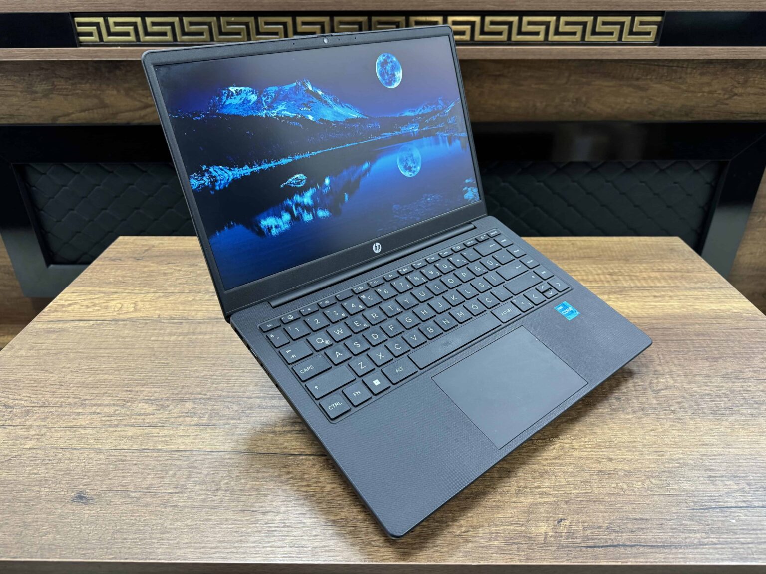 HP 14-EP0012NT Intel Core i3 N305 8GB 512GB SSD 14" FHD W11 80D18EA (İKİNCİ EL) - Görsel 8