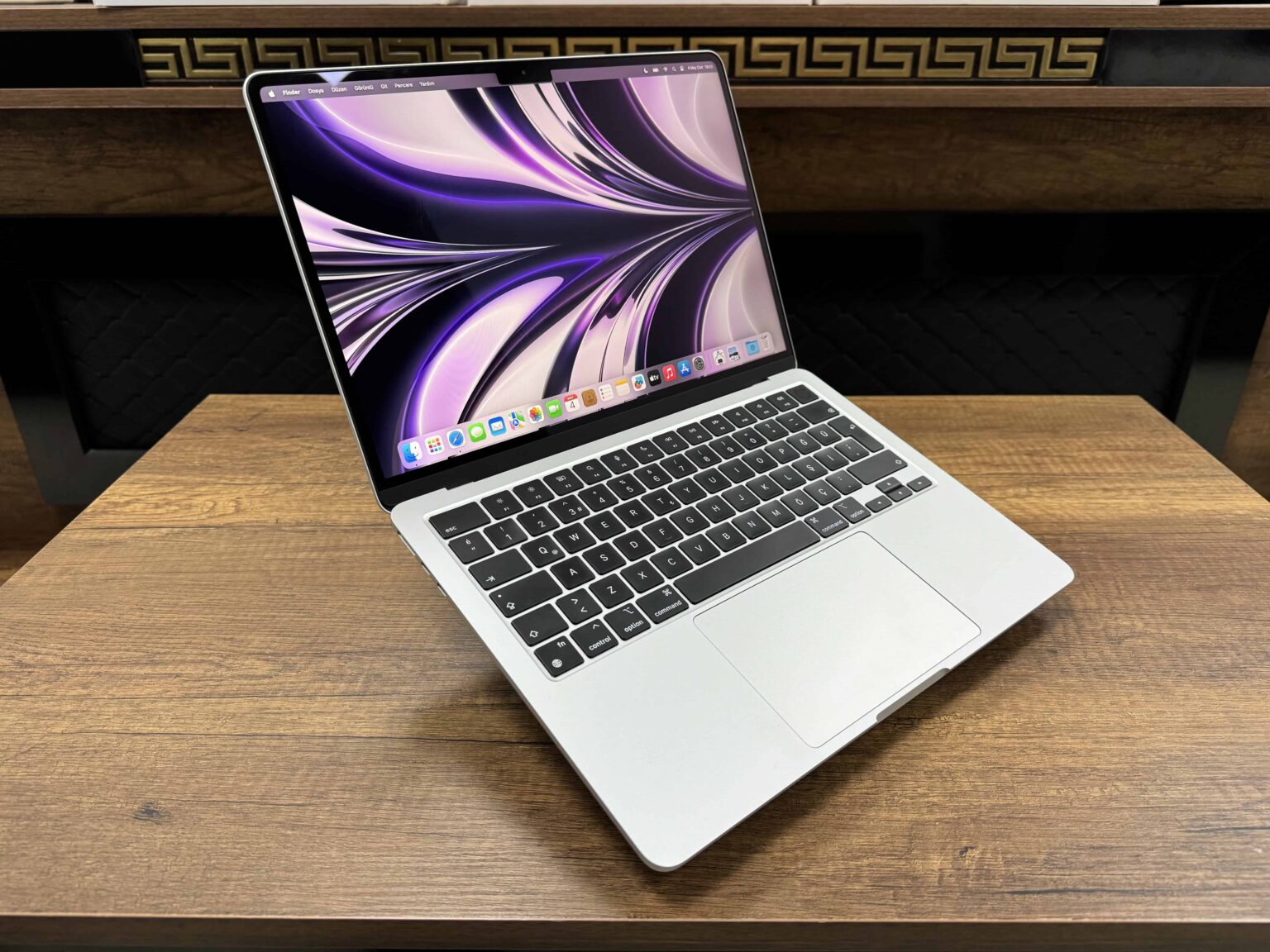 Apple MacBook Air M2 Çip 8GB 256GB SSD macOS 13.6" Gümüş MLXY3TU/A (İKİNCİ EL) - Görsel 8