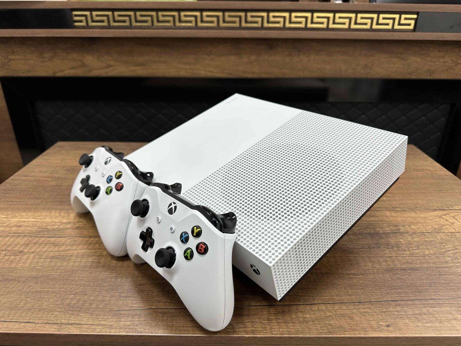 Microsoft Xbox One S 500 GB CD'li Çift Kol | Xbox - xboxone - xboxonex - XboxOne (İKİNCİ EL) - Görsel 2