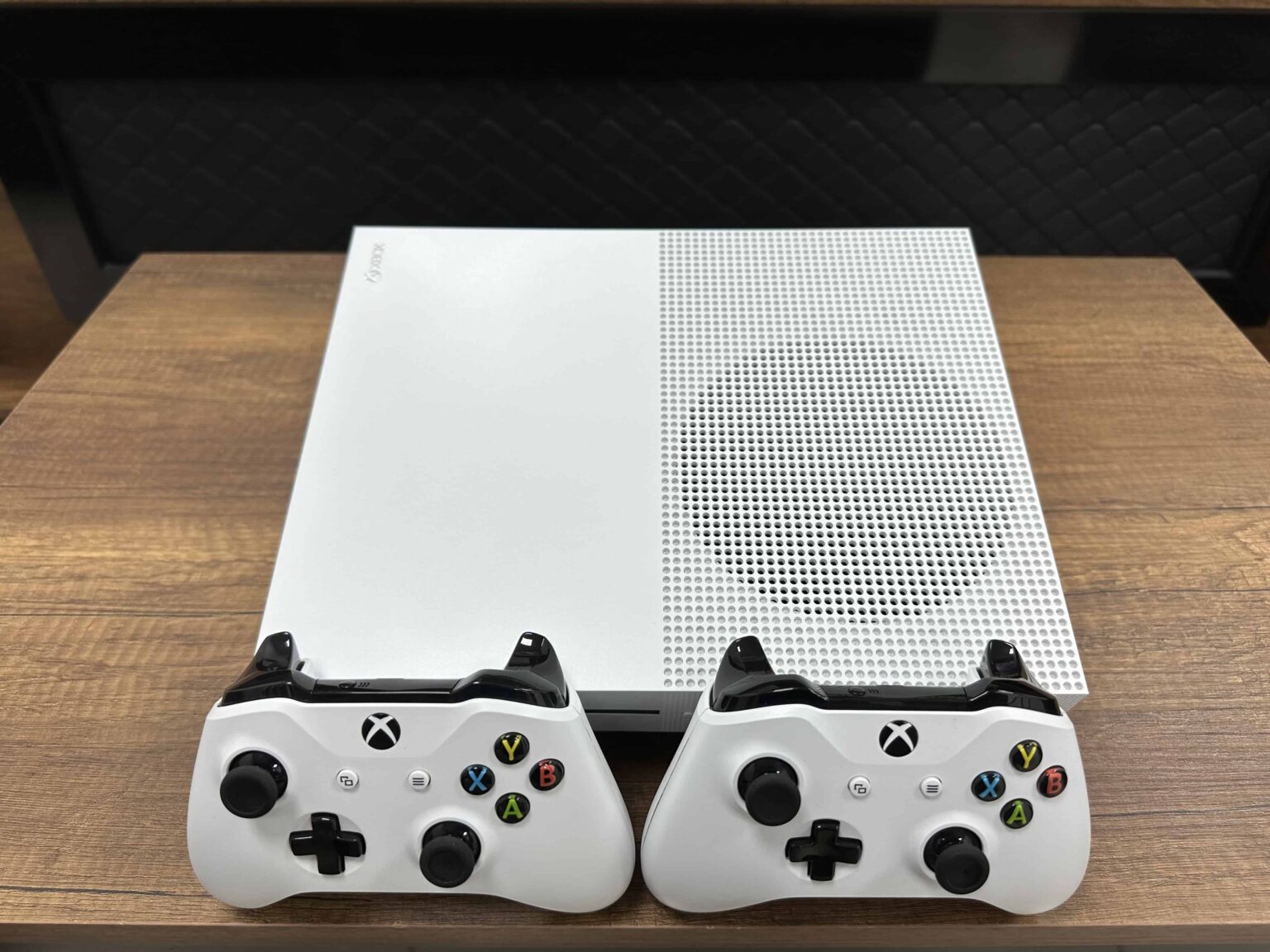 Microsoft Xbox One S 500 GB CD'li Çift Kol | Xbox - xboxone - xboxonex - XboxOne (İKİNCİ EL) - Görsel 5