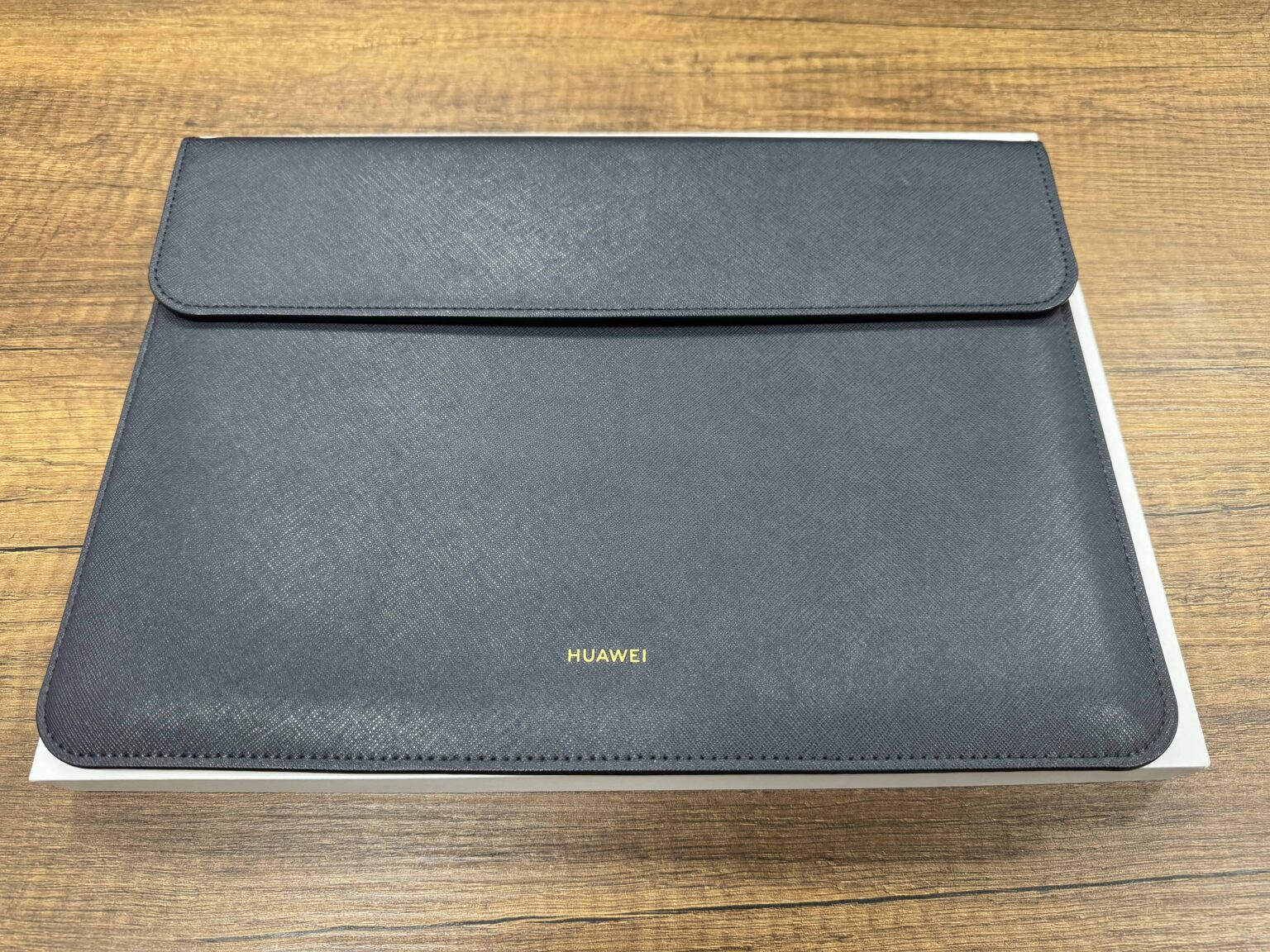 Huawei MateBook X Case Kılıf (İKİNCİ EL) - Görsel 2