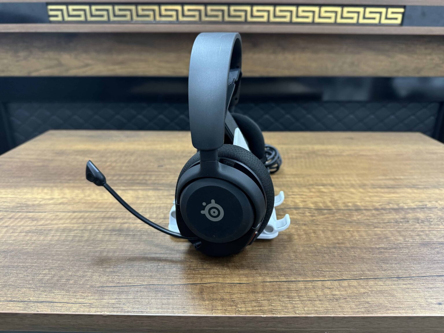 SteelSeries Arctis Nova 4 Kablosuz Mikrofonlu Kulak Üstü Oyuncu Kulaklığı (İKİNCİ EL) - Görsel 3