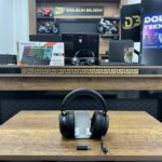 Razer Kraken V3 Pro Kablosuz Mikrofonlu Kulak Üstü Oyuncu Kulaklığı (İKİNCİ EL)