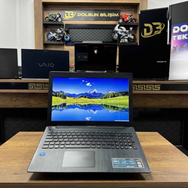 Asus X553MA Intel Celeron N2940 2GB 240GB SSD 15.6" HD (İKİNCİ EL)