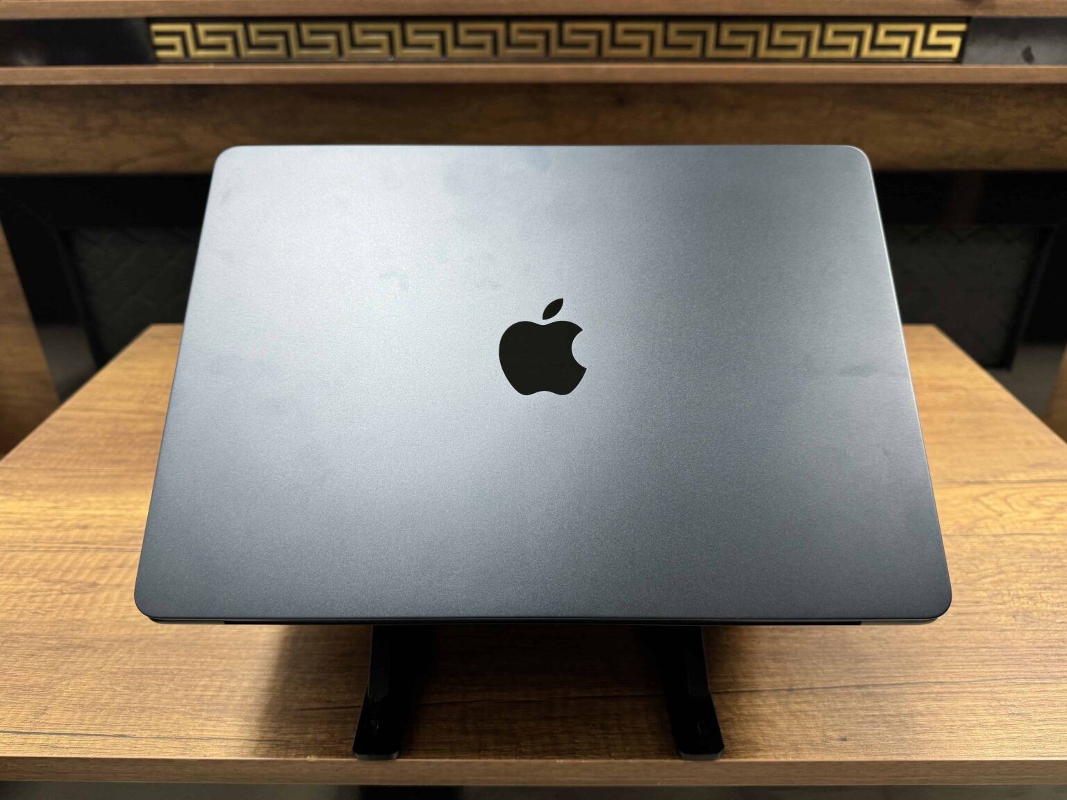 Apple MacBook Air M2 Çip 8GB 256GB SSD macOS 13.6" Gece Yarısı MLY33TU/A (F KLAVYE) (İKİNCİ EL) - Görsel 3