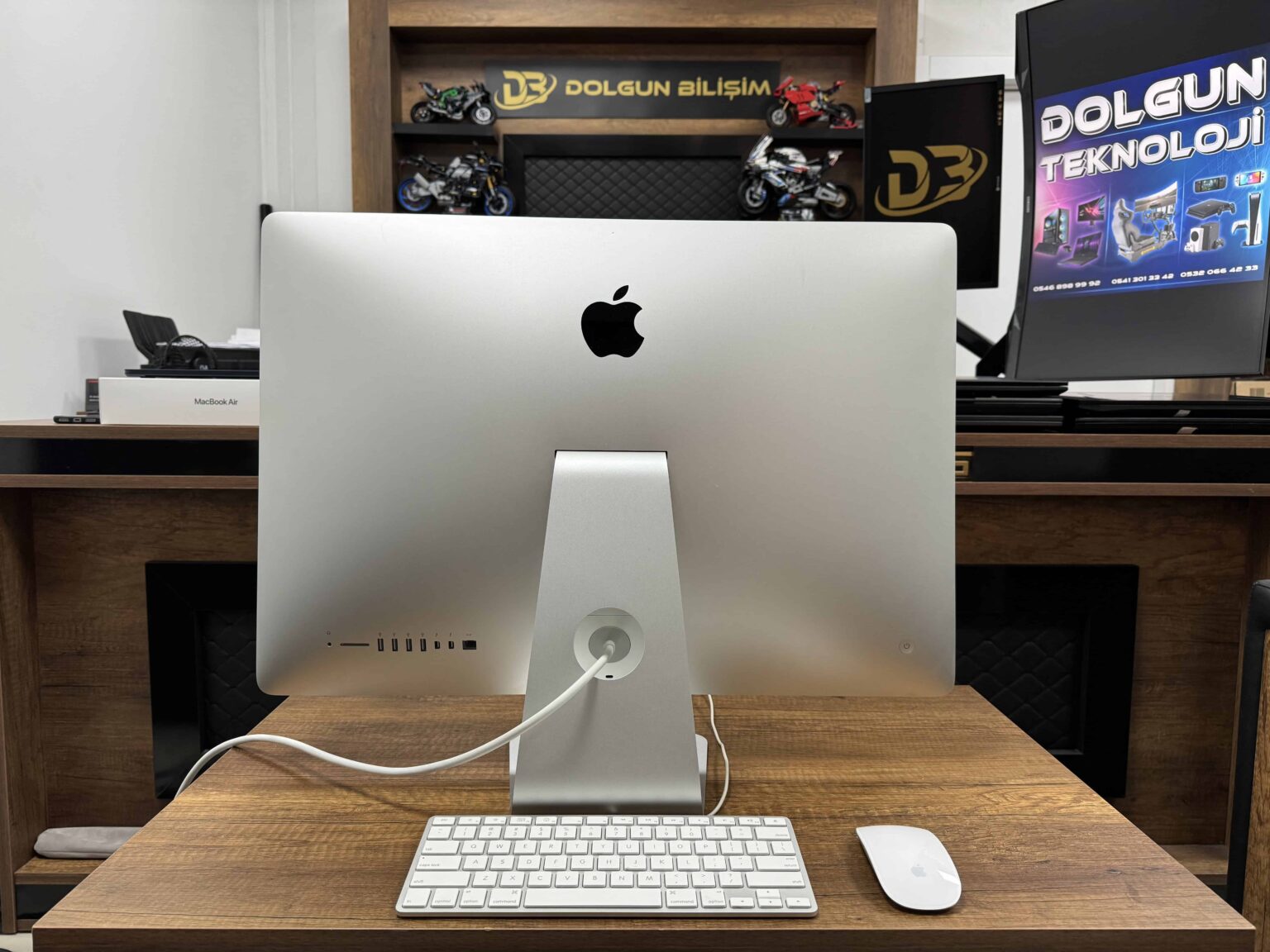 Apple iMac ME088TU/A Intel Core i5 4570 8GB RAM 1TB HDD 1GB NVIDIA GT755M 27" All In One Pc (İKİNCİ EL) - Görsel 2