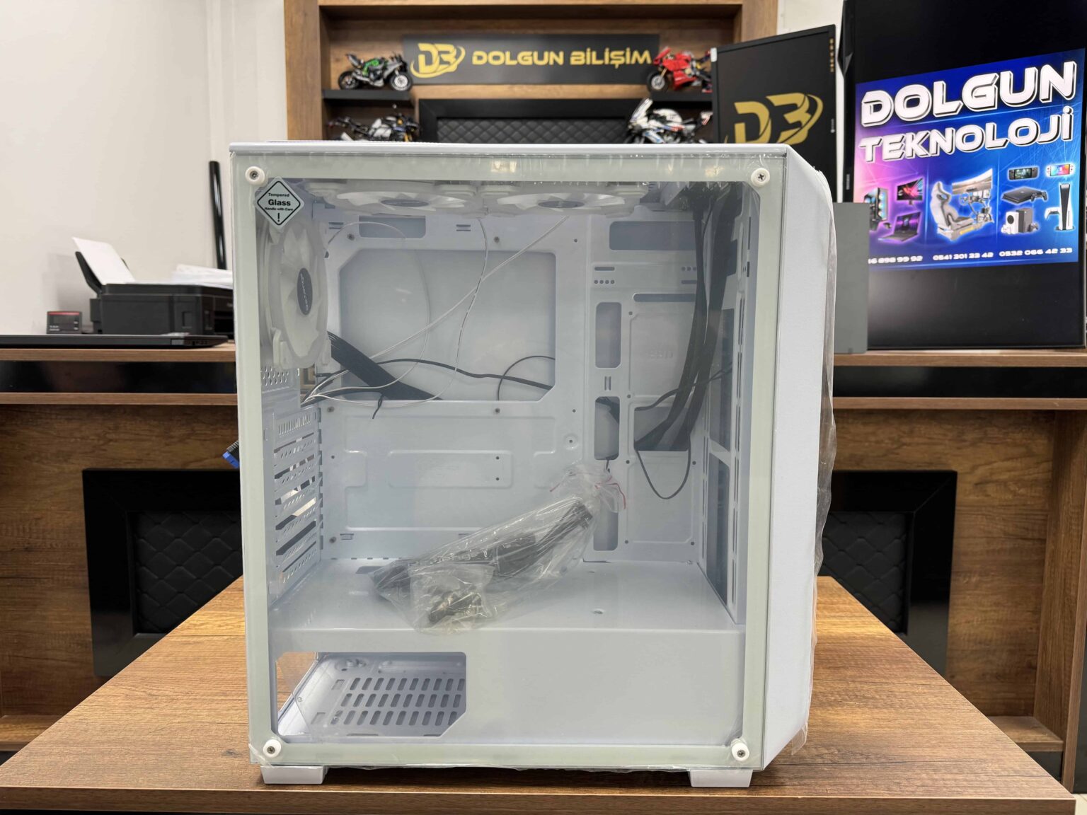 Revenge Colorful Beyaz 3 Fanlı 10 Mod RGB Işıklı Şeffaf Panel ATX Gaming Boş Bilgisayar Kasası - Görsel 2