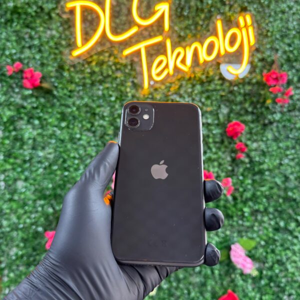 Apple iPhone 11 128 Gb Siyah (İkinci El)