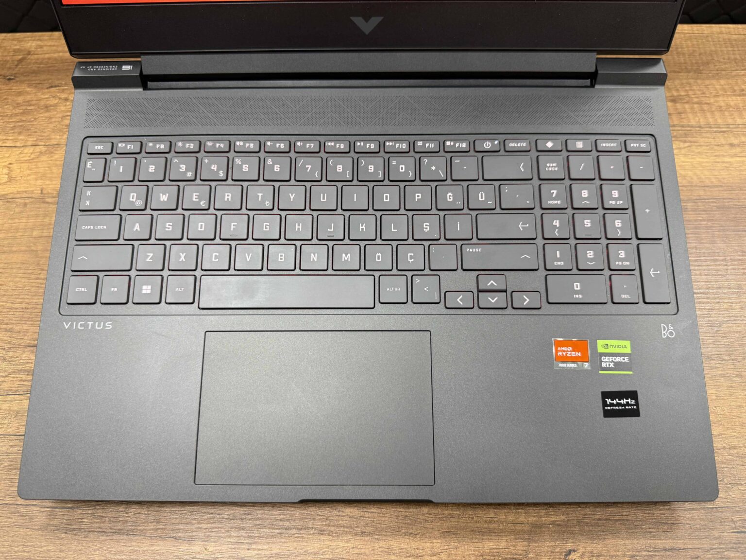 HP Victus 16-S0051NT AMD Ryzen 7 7840HS 32GB RAM 1TB SSD RTX4050 16.1" FHD 144Hz 892P9EA (İKİNCİ EL) - Görsel 2