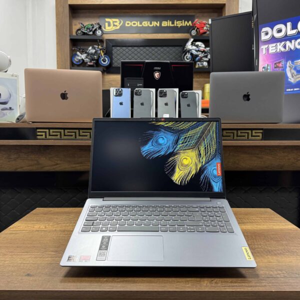 Lenovo Idepad 15ALC6 AMD Ryzen 3 5300U 8GB RAM 256GB SSD W11 15.6" FHD 82KU00VQTX (İKİNCİ EL)