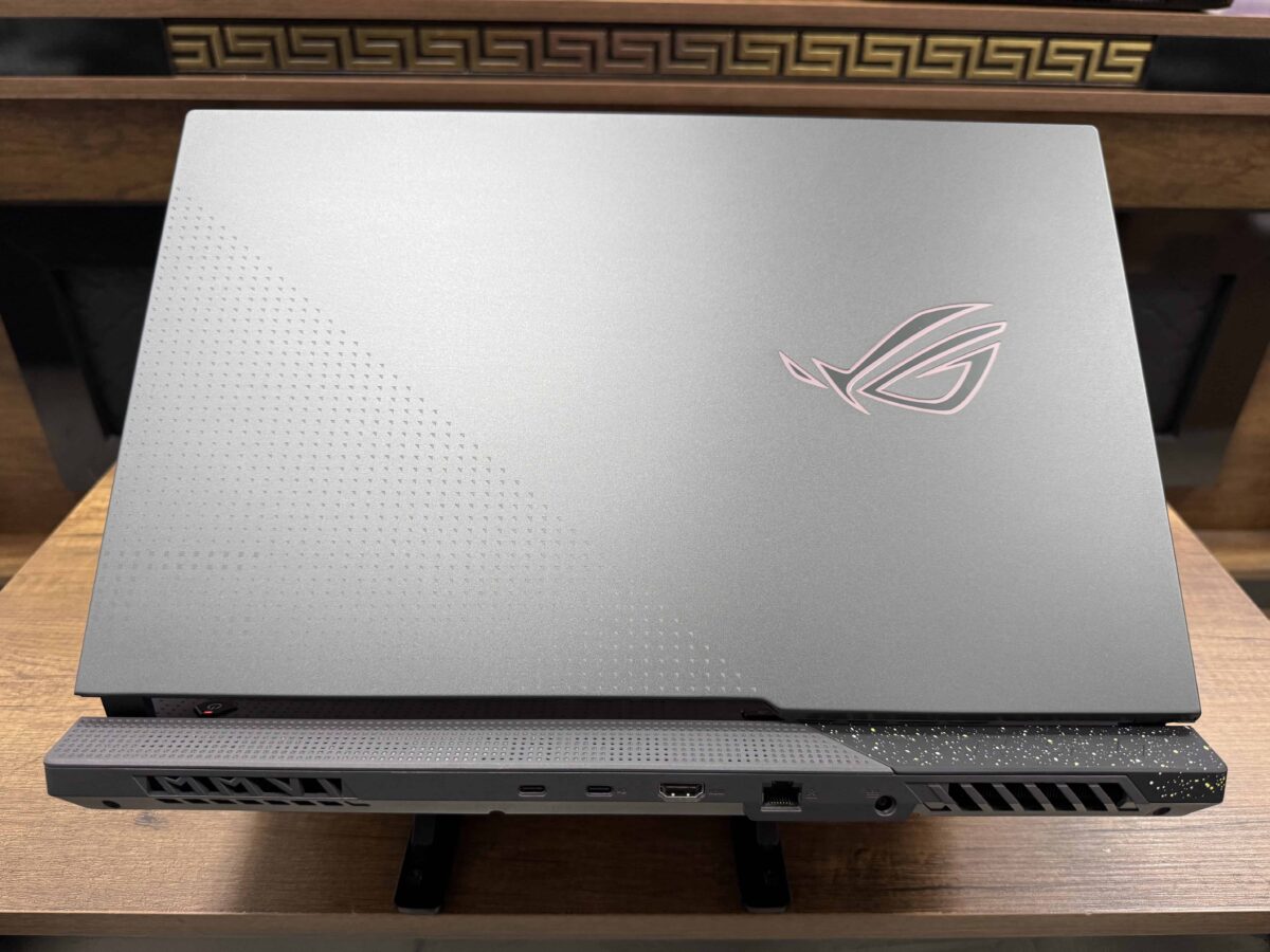 Asus ROG Strix G17 G713RS-KH005 AMD Ryzen 9 6900HX 32GB 1TB SSD RTX3080 17.3" FHD 165Hz (İKİNCİ EL) - Görsel 3