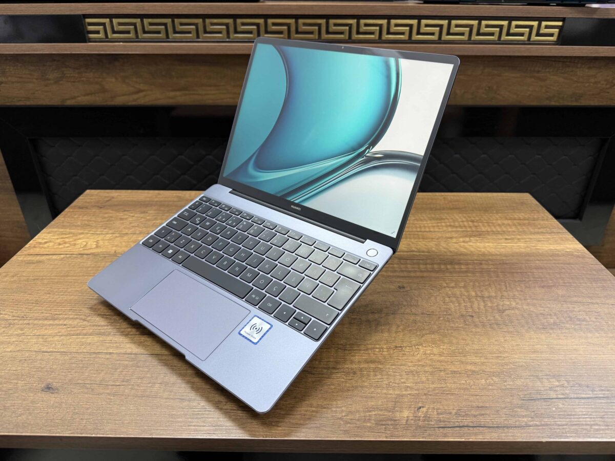 Huawei MateBook 13 AMD Ryzen 7 3700U 16GB 512GB SSD W10 13" QHD HN-W29R (İKİNCİ EL) - Görsel 4