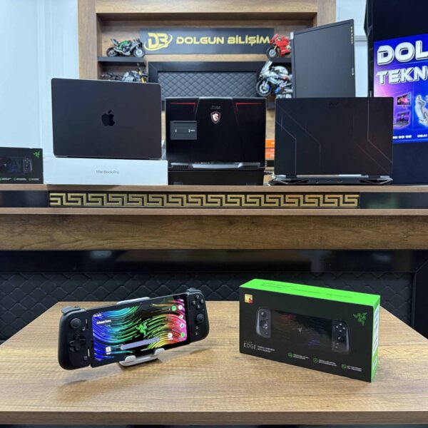 Razer Edge Gaming Tablet ve Kishi V2 Pro Kontrolcü RZ80-04610100-B3G1 (KUTUSU AÇIK SIFIR)